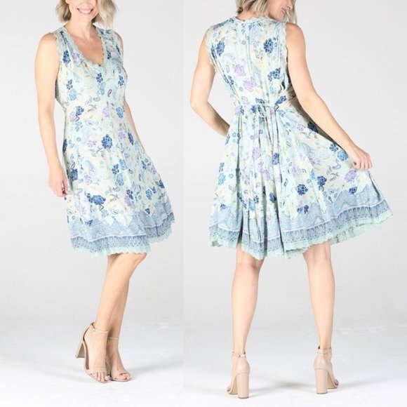 Floral Crinkle Mini Dress • Turquoise • Lace Crochet Trim • V-neck - Picture 1 of 3